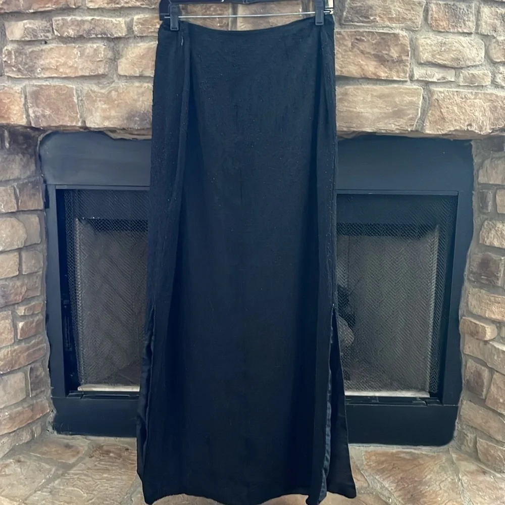 NWT Camille Marie black skirt with side slits and sequin throughout. Size XXL - Picture 6 of 10